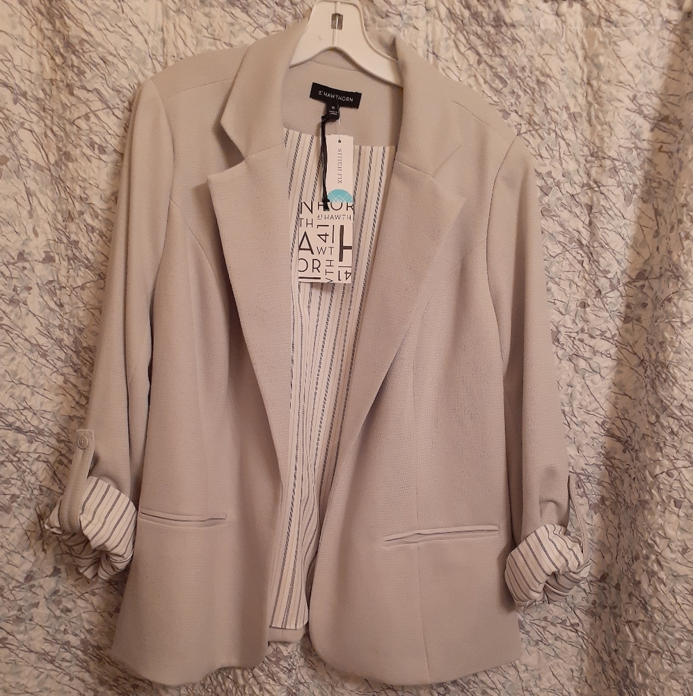 41 Hawthorn Light Gray Blazer